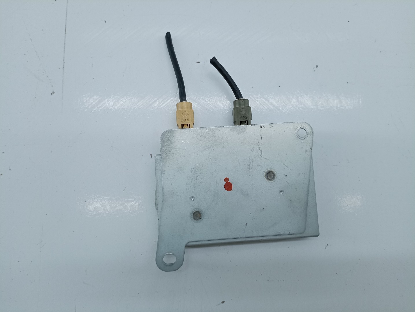 Amplificador de antena AUDI A4 Avant (8E5, B6) | 00 - 05 Imagem-1