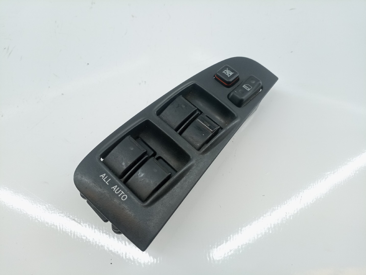 Interruptor Vidros Tras Direito TOYOTA AVENSIS (_T25_) | 03 - 08
