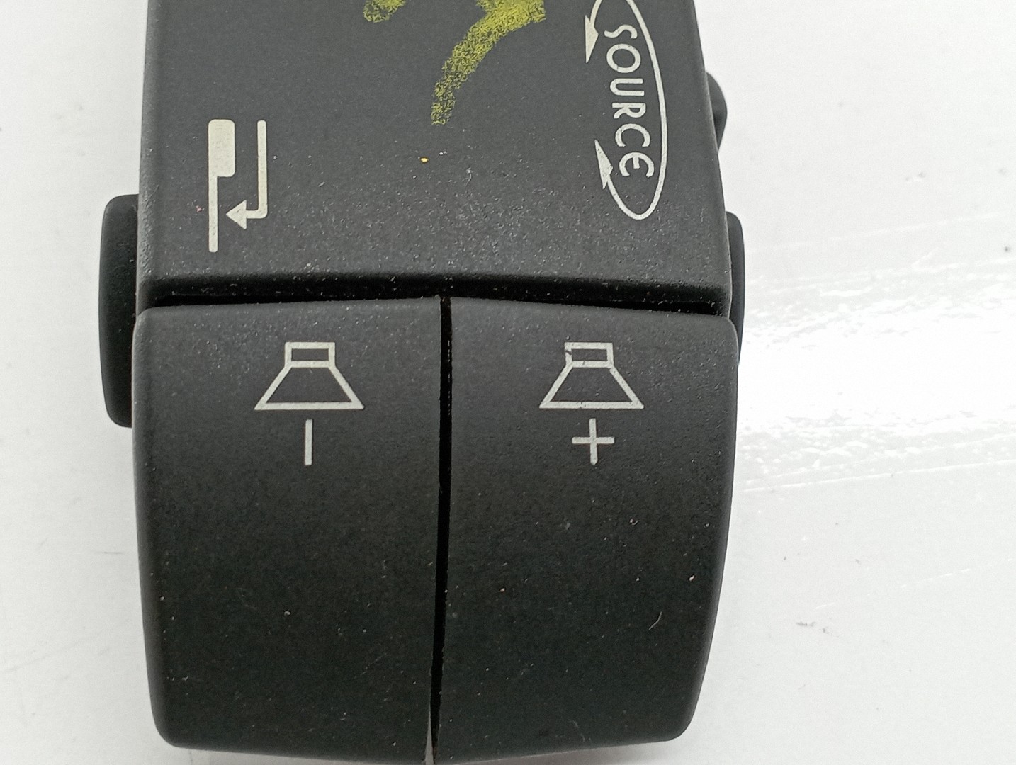 Comando de rádio RENAULT LAGUNA II (BG0/1_) | 01 - 07 Imagem-4