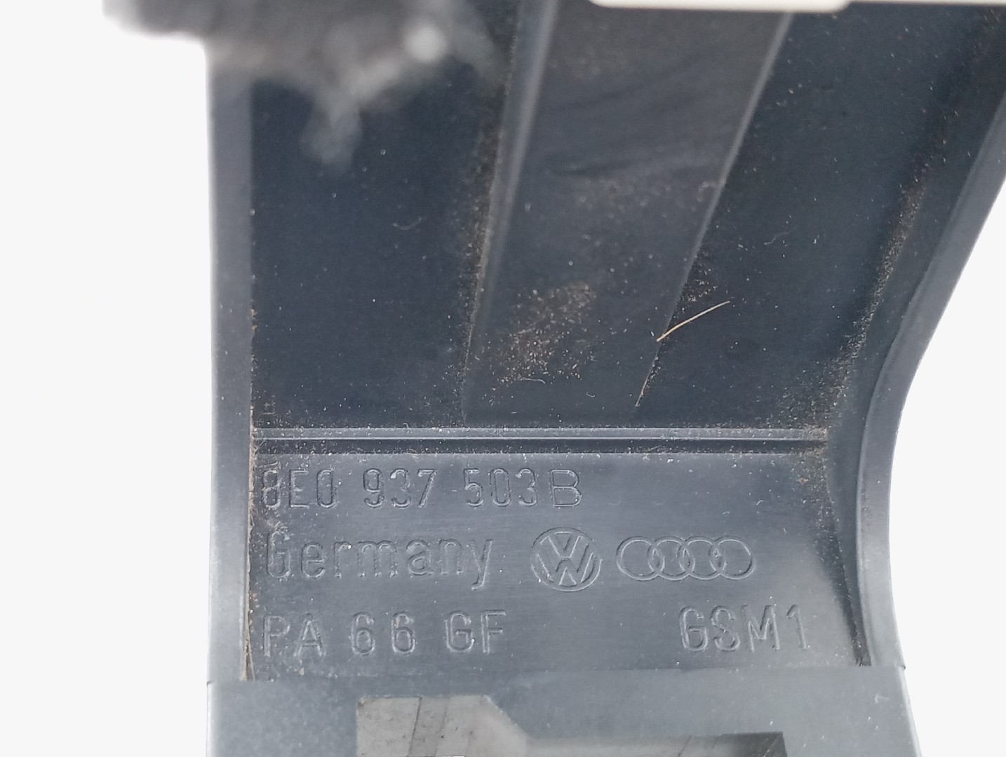 Placa de suporte de fusíveis AUDI A4 Avant (8E5, B6) | 00 - 05 Imagem-3