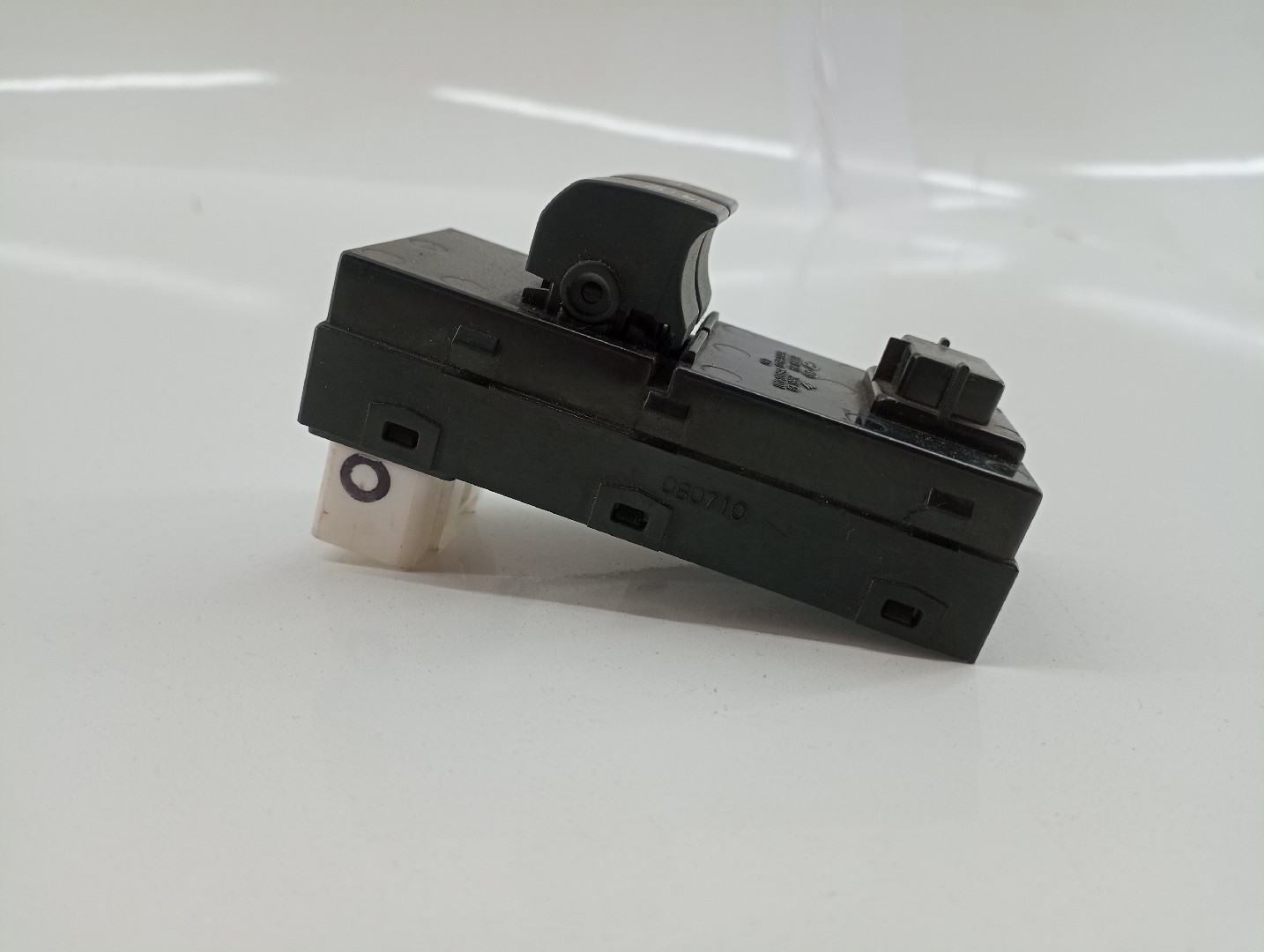 Comutador de vidro frente esquerdo KIA CEED SW (ED) | 07 - 12 Imagem-2