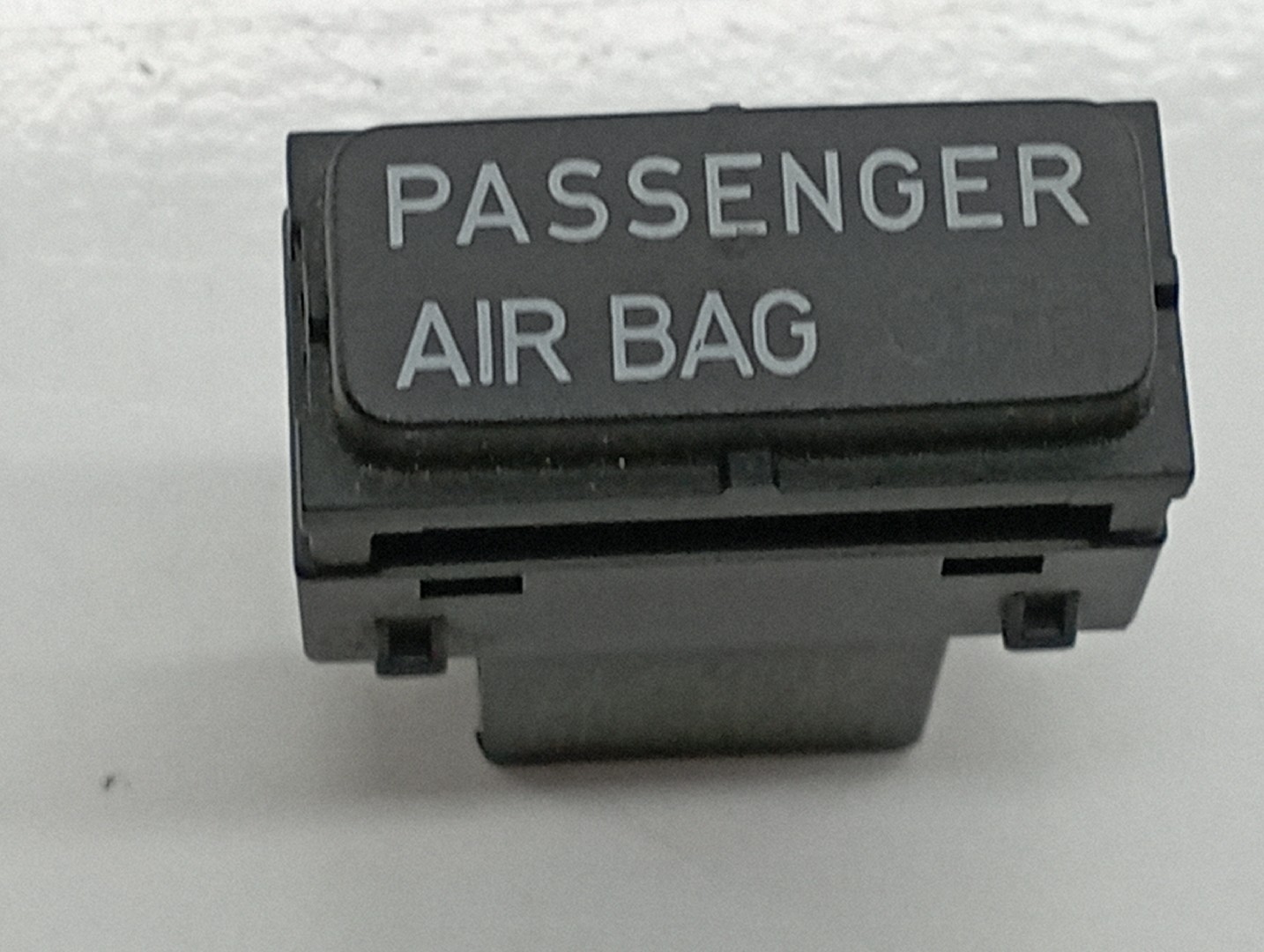 Botão de airbag de passageiro VOLKSWAGEN GOLF VI (5K1) | 08 - 14