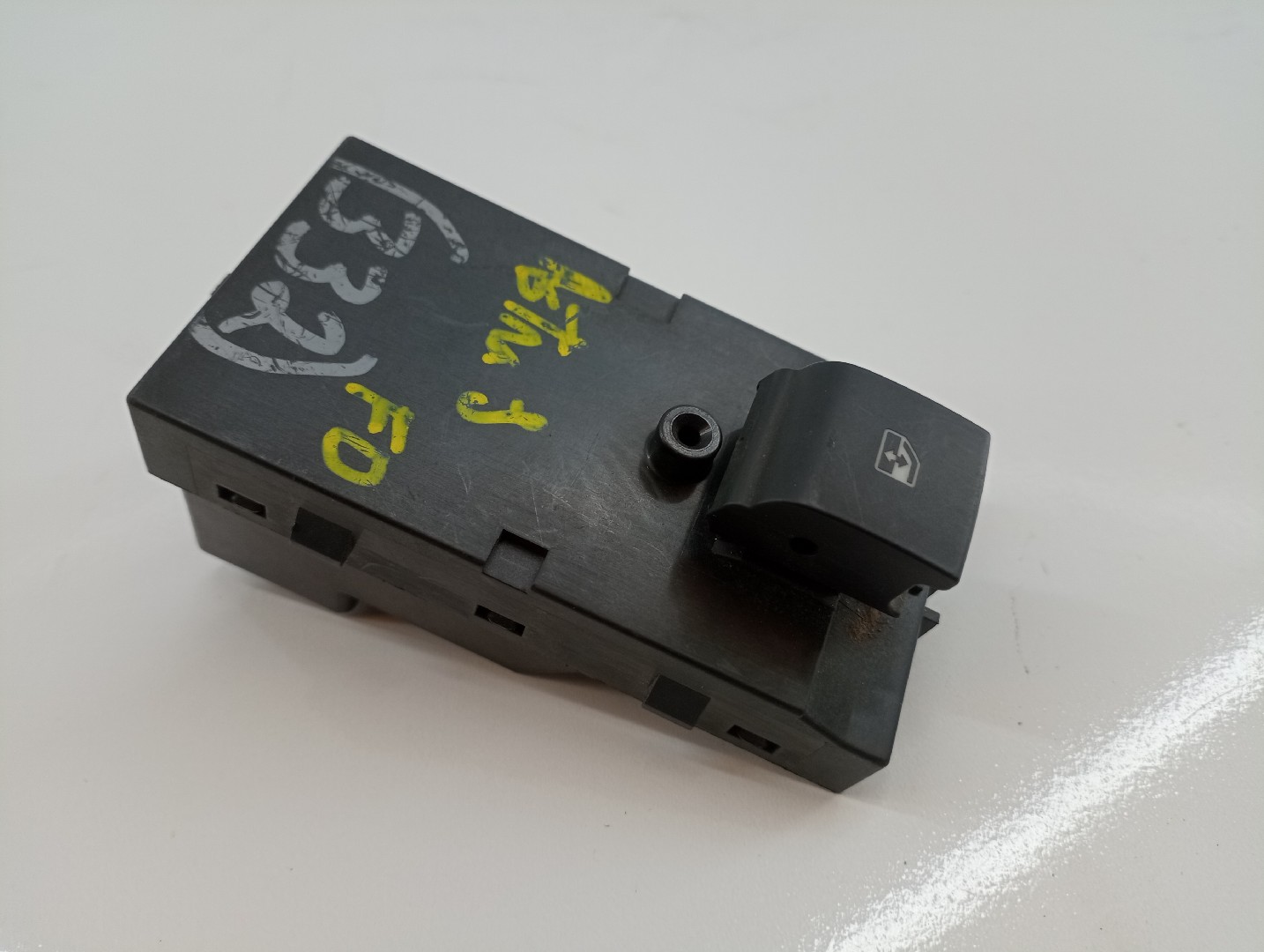 Interruptor Vidro Porta Frente Direito Passageiro OPEL ASTRA J (P10) | 09 - 15 Imagem-4