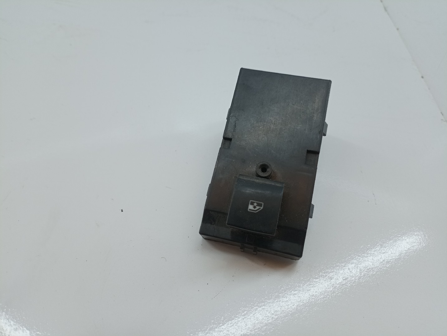 Comutador de vidro frente direito OPEL ASTRA J (P10) | 09 - 15 Imagem-1