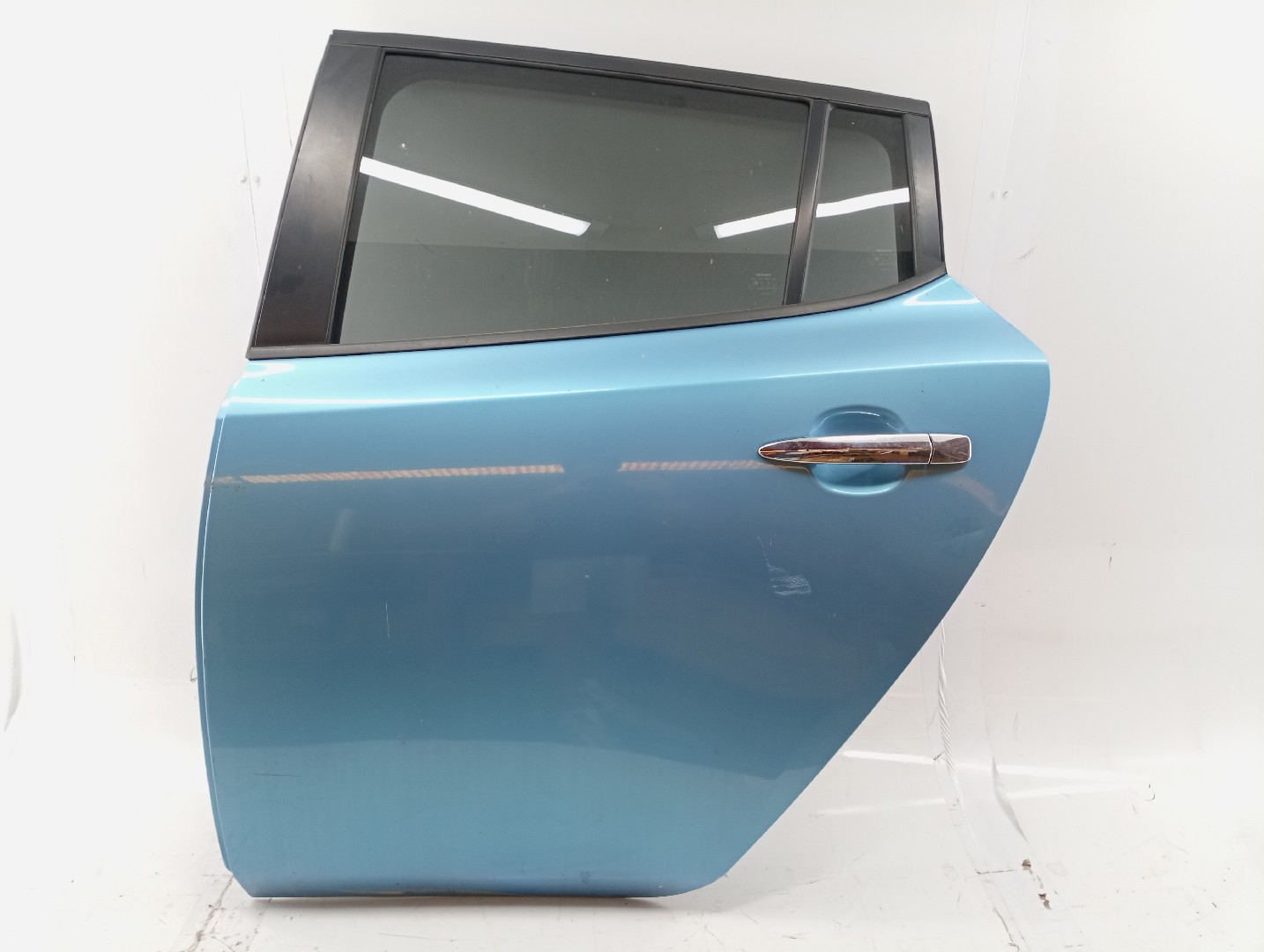 Porta Traseira Esquerda NISSAN LEAF (ZE0) | 10 - 