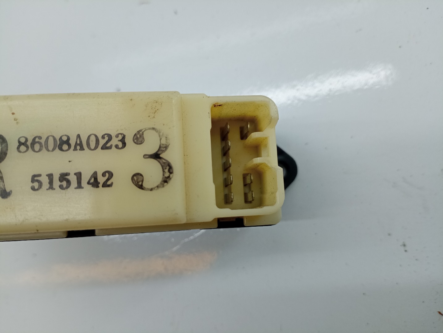 Comutador de vidro traseiro direito MITSUBISHI GRANDIS (NA_W) | 03 - 11 Imagem-3