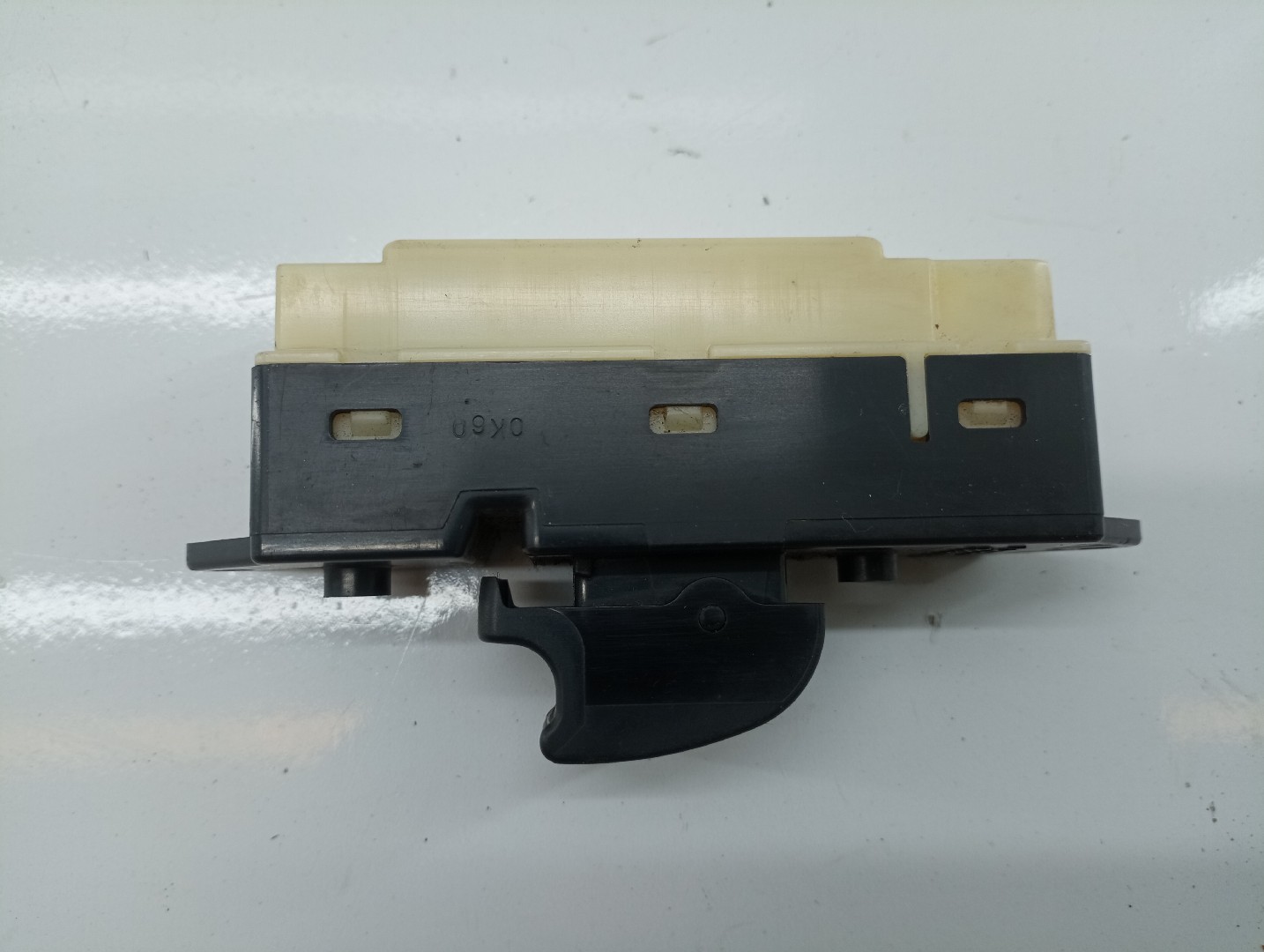 Comutador de vidro traseiro direito MITSUBISHI GRANDIS (NA_W) | 03 - 11 Imagem-4