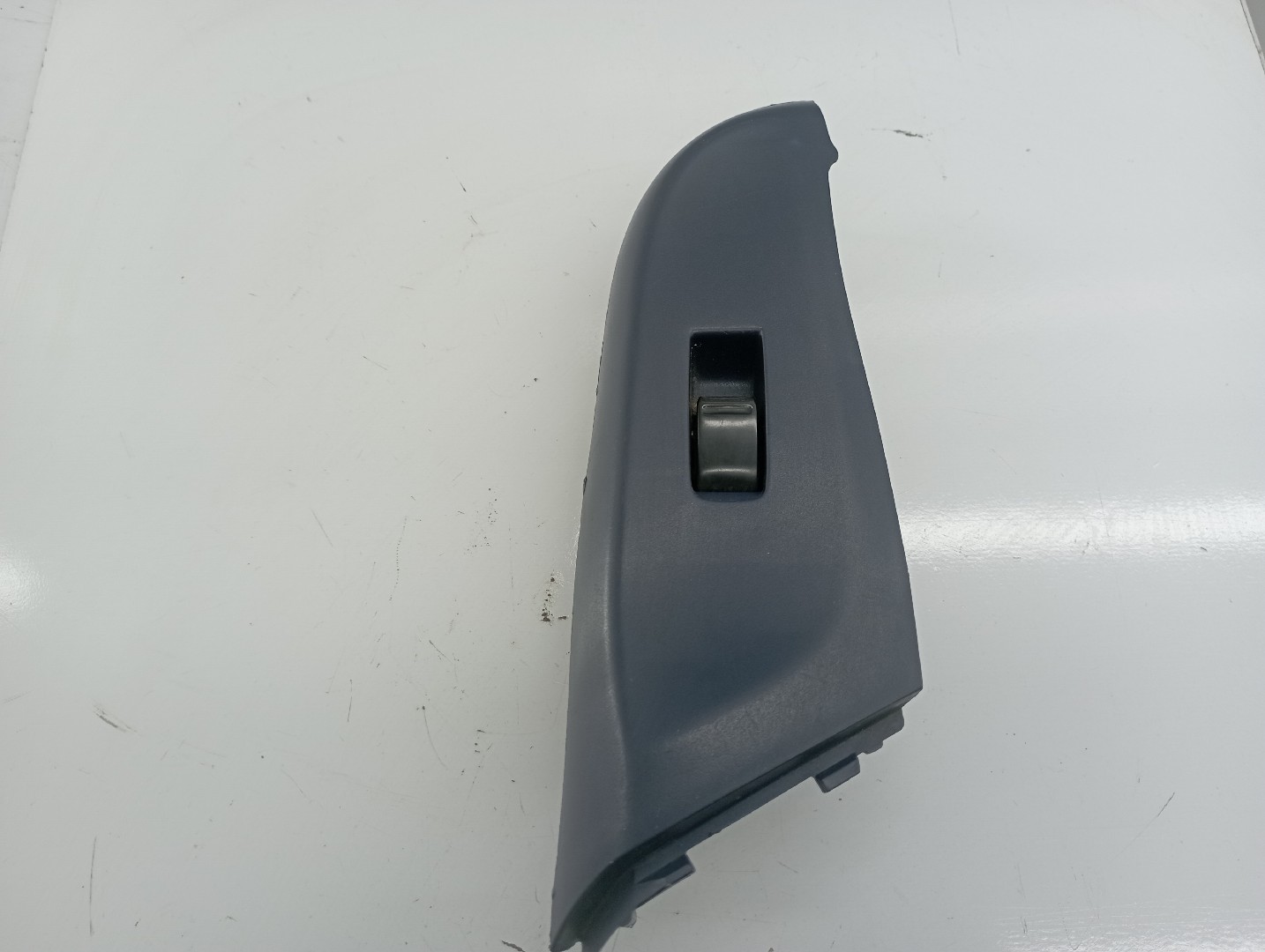 Comutador de vidro frente direito NISSAN ALMERA II (N16) | 00 - 