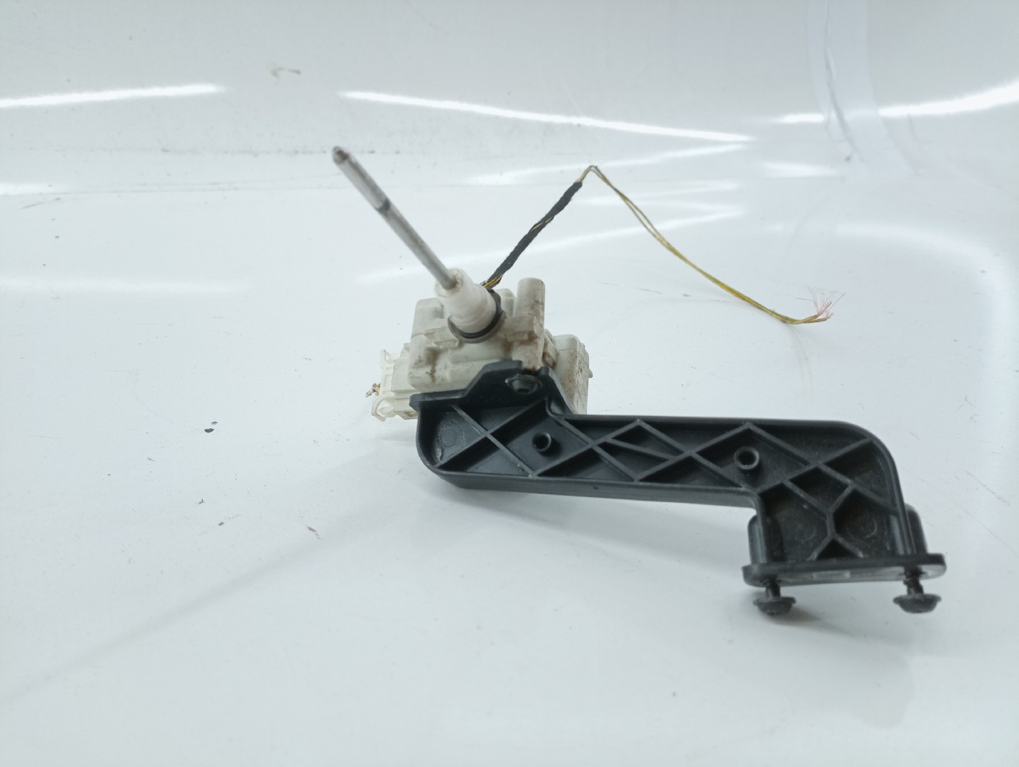 Fecho de deposito de combustível MERCEDES-BENZ C-CLASS T-Model (S203) | 01 - 07 Imagem-4