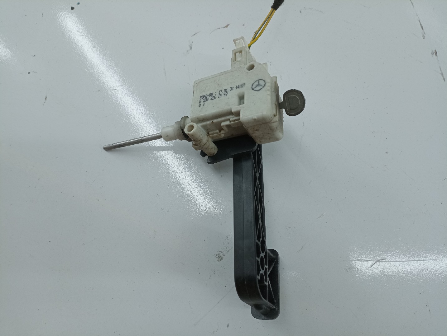 Fecho de deposito de combustível MERCEDES-BENZ C-CLASS T-Model (S203) | 01 - 07 Imagem-6