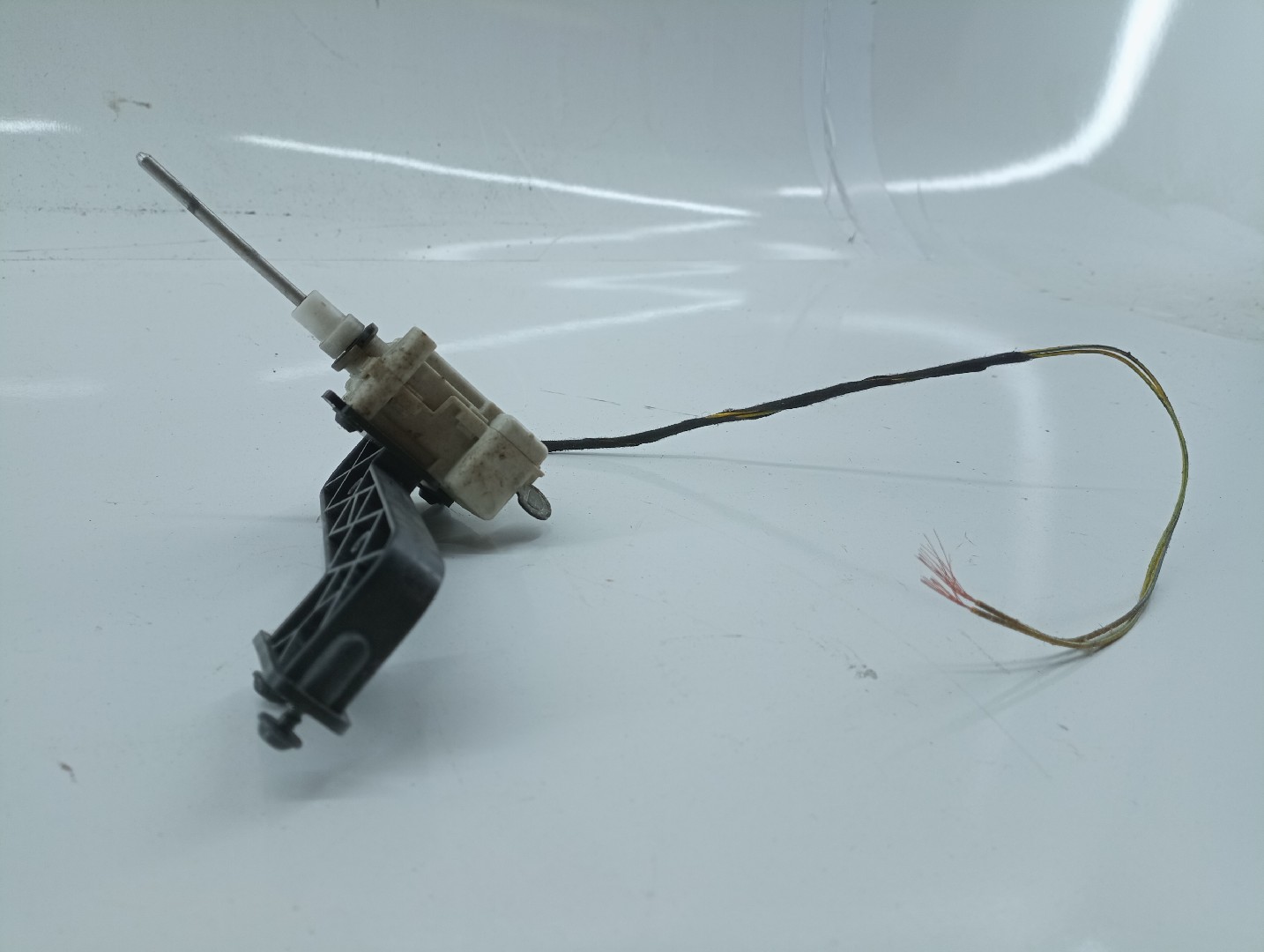 Fecho de deposito de combustível MERCEDES-BENZ C-CLASS T-Model (S203) | 01 - 07 Imagem-3