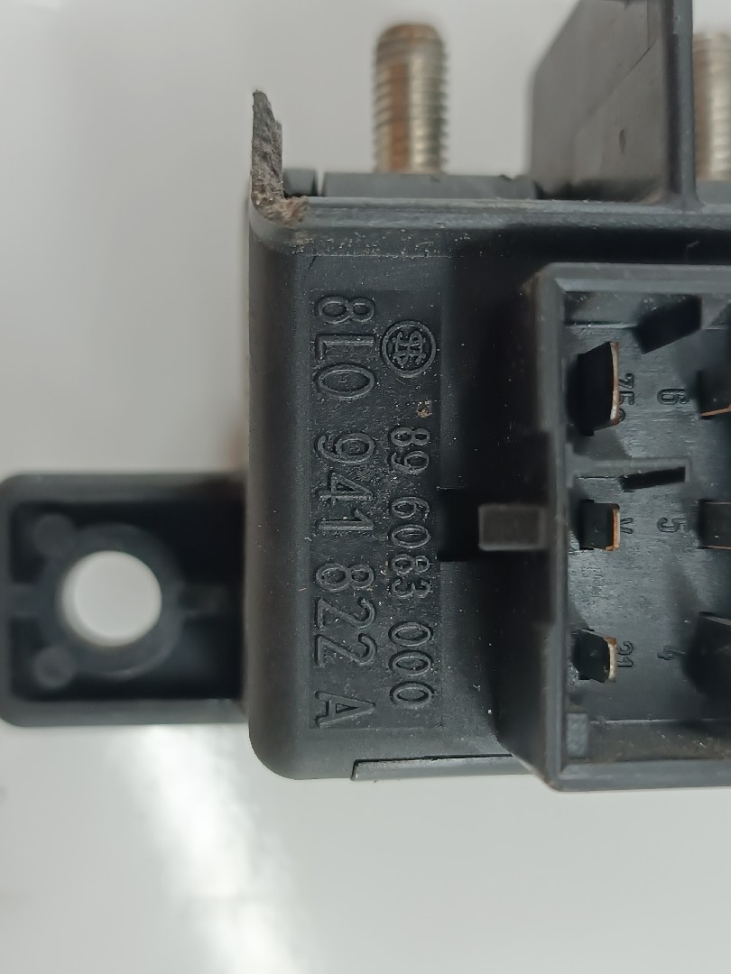 Caixa de fusíveis e relés VOLKSWAGEN PASSAT (3B3) | 00 - 05 Imagem-2