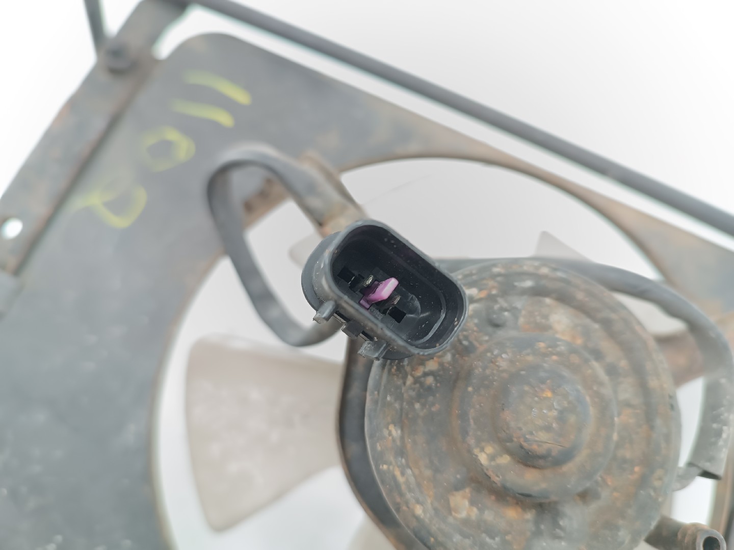 Termo ventiladores HYUNDAI H-1 / STAREX Veículo multiuso (A1) | 97 -  Imagem-1