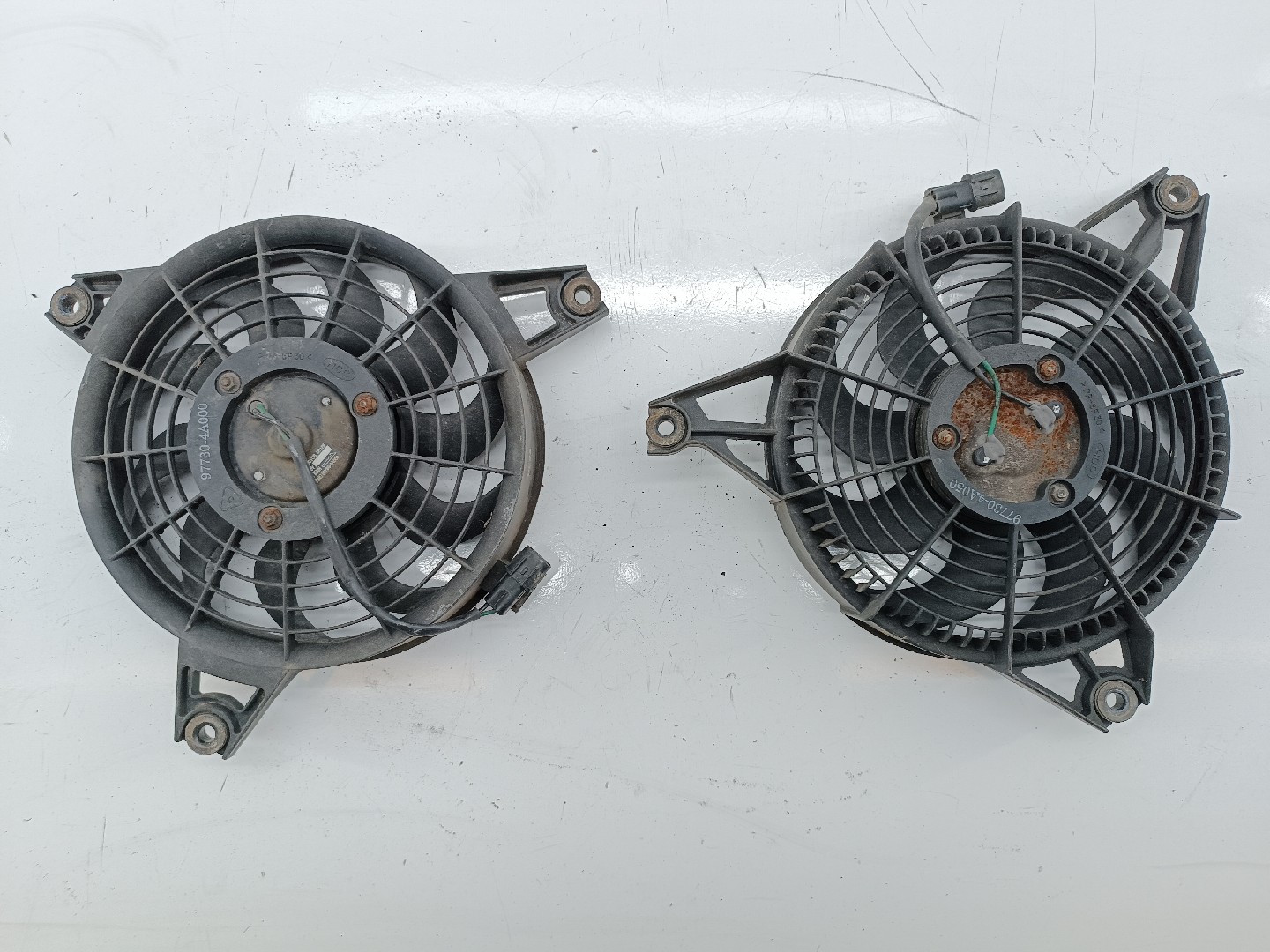 Termo ventiladores HYUNDAI H-1 / STAREX Veículo multiuso (A1) | 97 -  Imagem-2