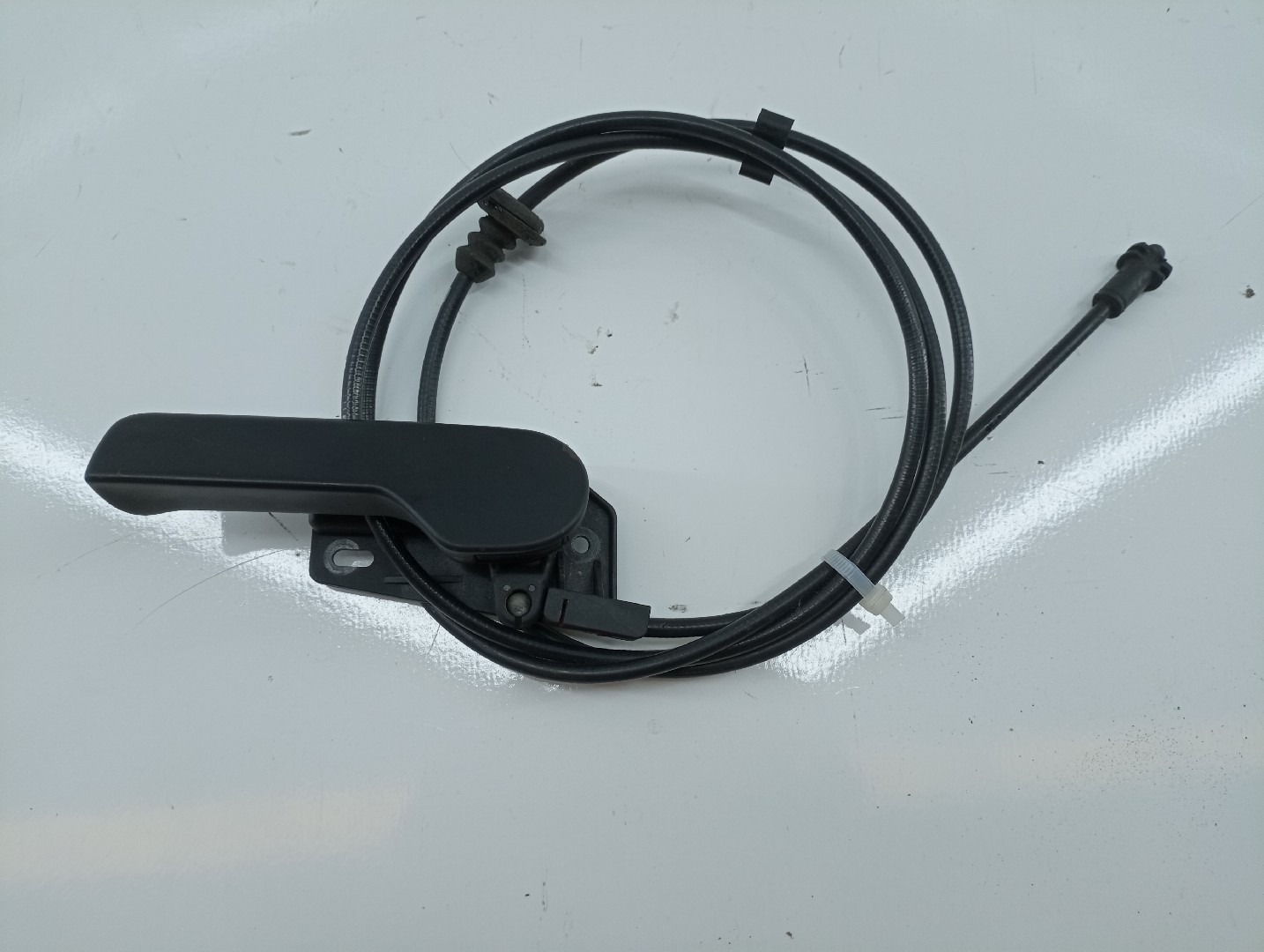 Alavanca de abertura de capô VOLKSWAGEN GOLF IV (1J1) | 97 - 07