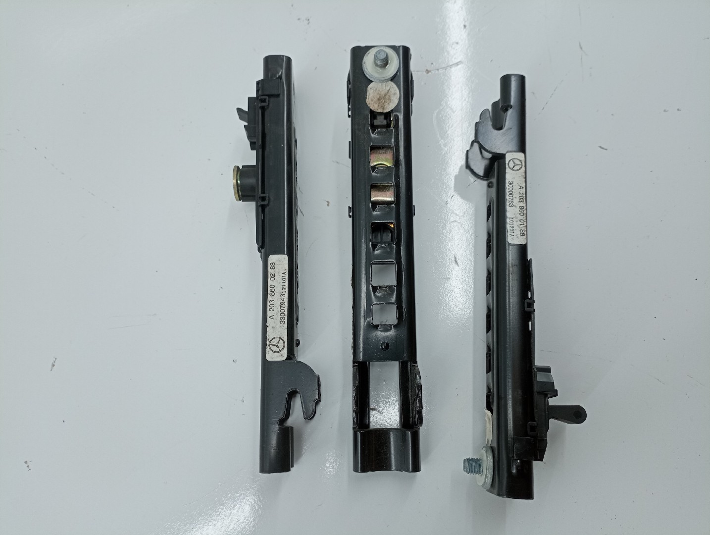 Regulador de altura de cinto MERCEDES-BENZ C-CLASS T-Model (S203) | 01 - 07 Imagem-2