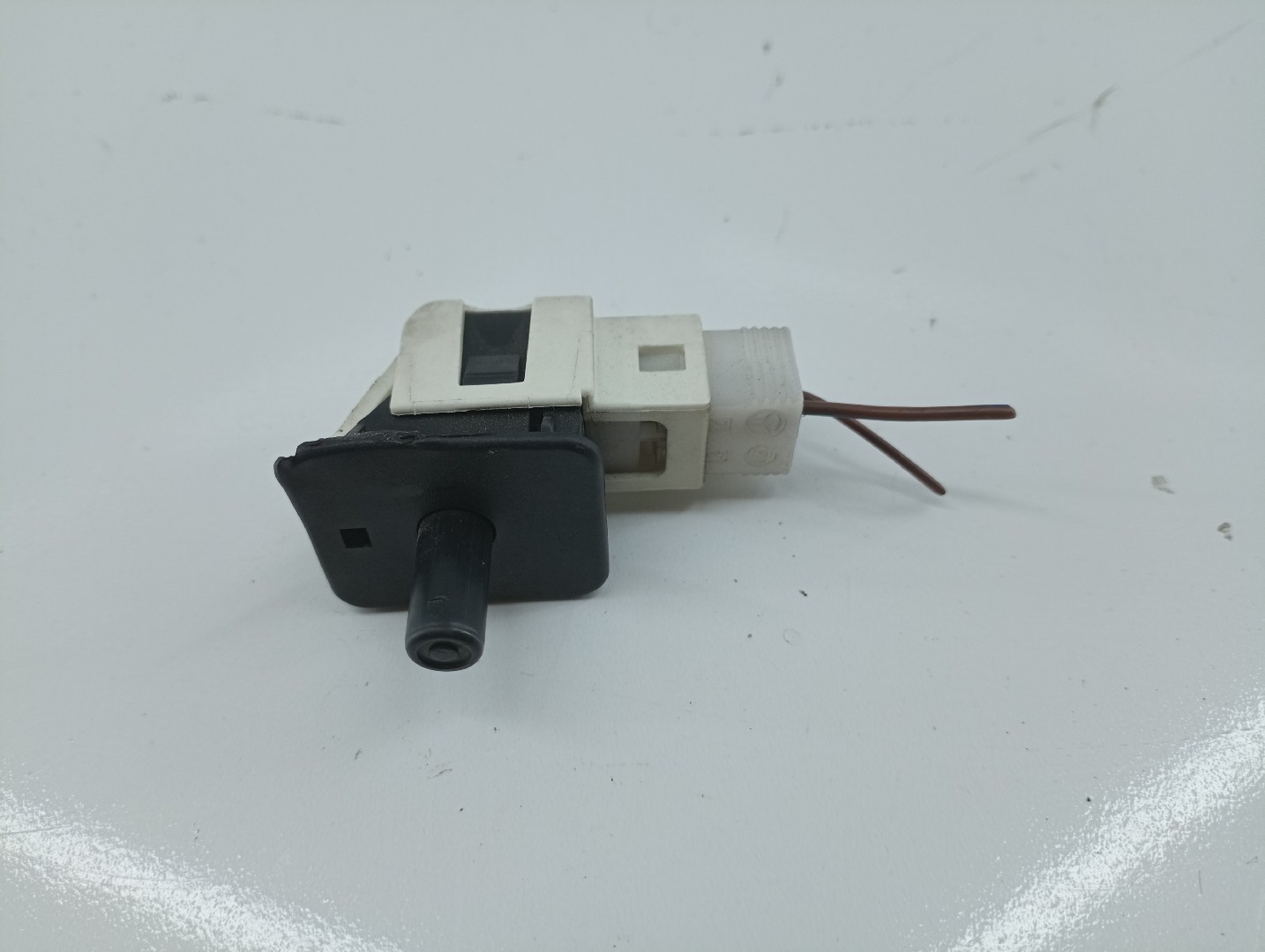 Sensor eletrónico MERCEDES-BENZ C-CLASS T-Model (S203) | 01 - 07 Imagem-1