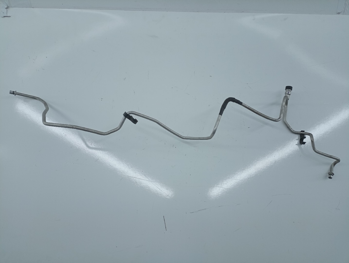 Tubo de Ar condicionado NISSAN LEAF (ZE0) | 10 - 