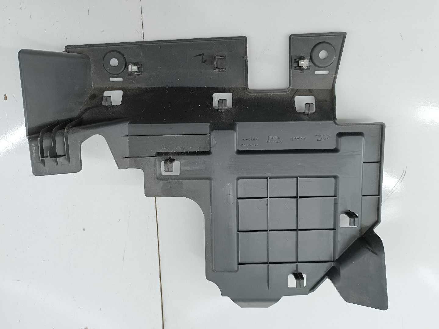 Painel Inferior NISSAN LEAF (ZE0) | 10 - 