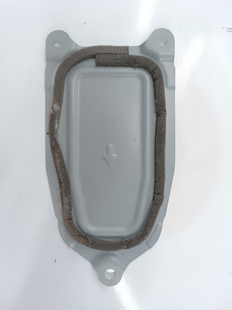 Tampa de bateria NISSAN LEAF (ZE0) | 10 - 