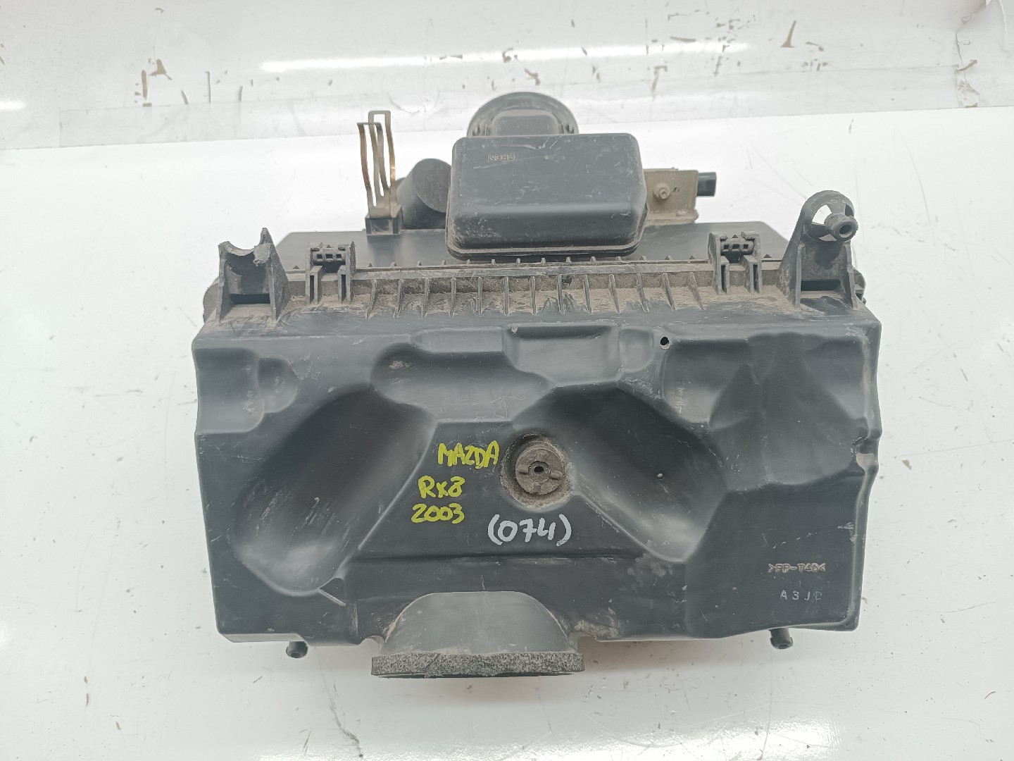 Caixa de filtro de ar MAZDA RX-8 (SE, FE) | 03 - 12