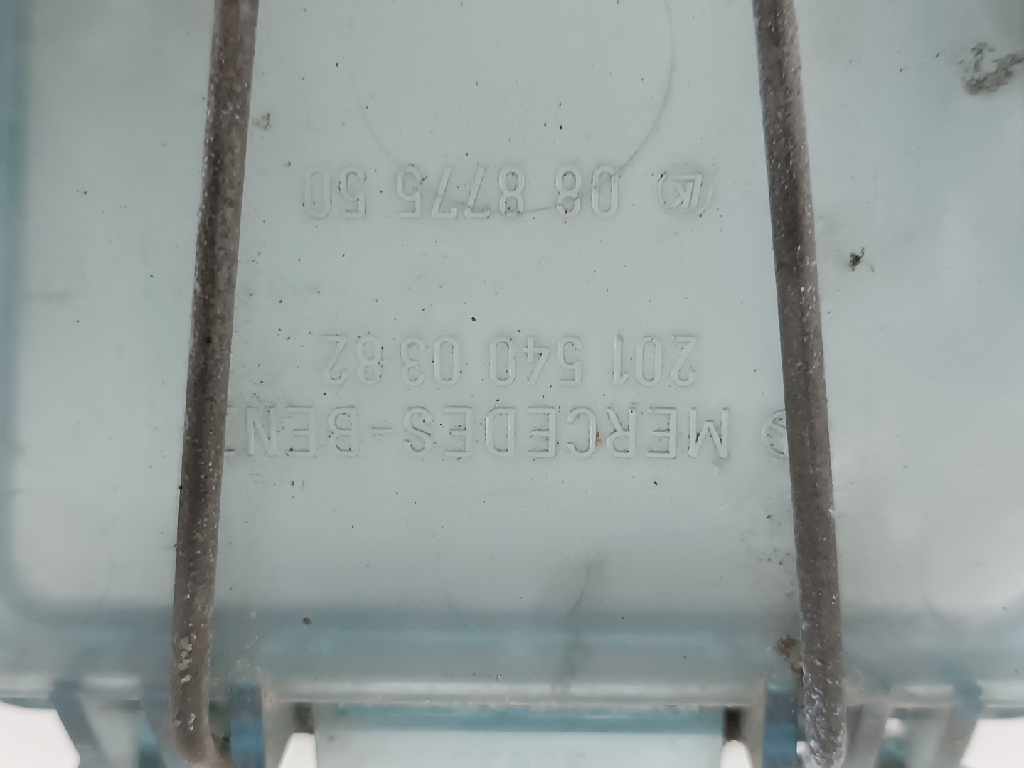 Tampa de caixa de fusiveis MERCEDES-BENZ 190 (W201) | 82 - 93 Imagem-1