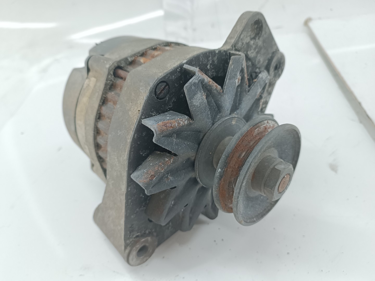 Alternador VOLKSWAGEN GOLF II (19E, 1G1) | 83 - 92 Imagem-3
