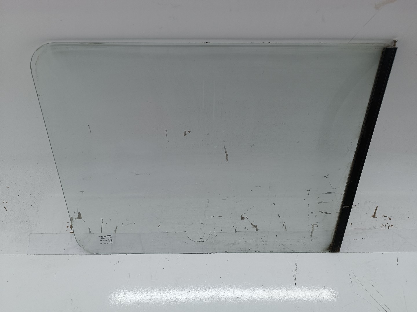 Vidro Painel Tras Direito LAND ROVER DEFENDER Pick-up (L316) | 95 - 16 Imagem-2