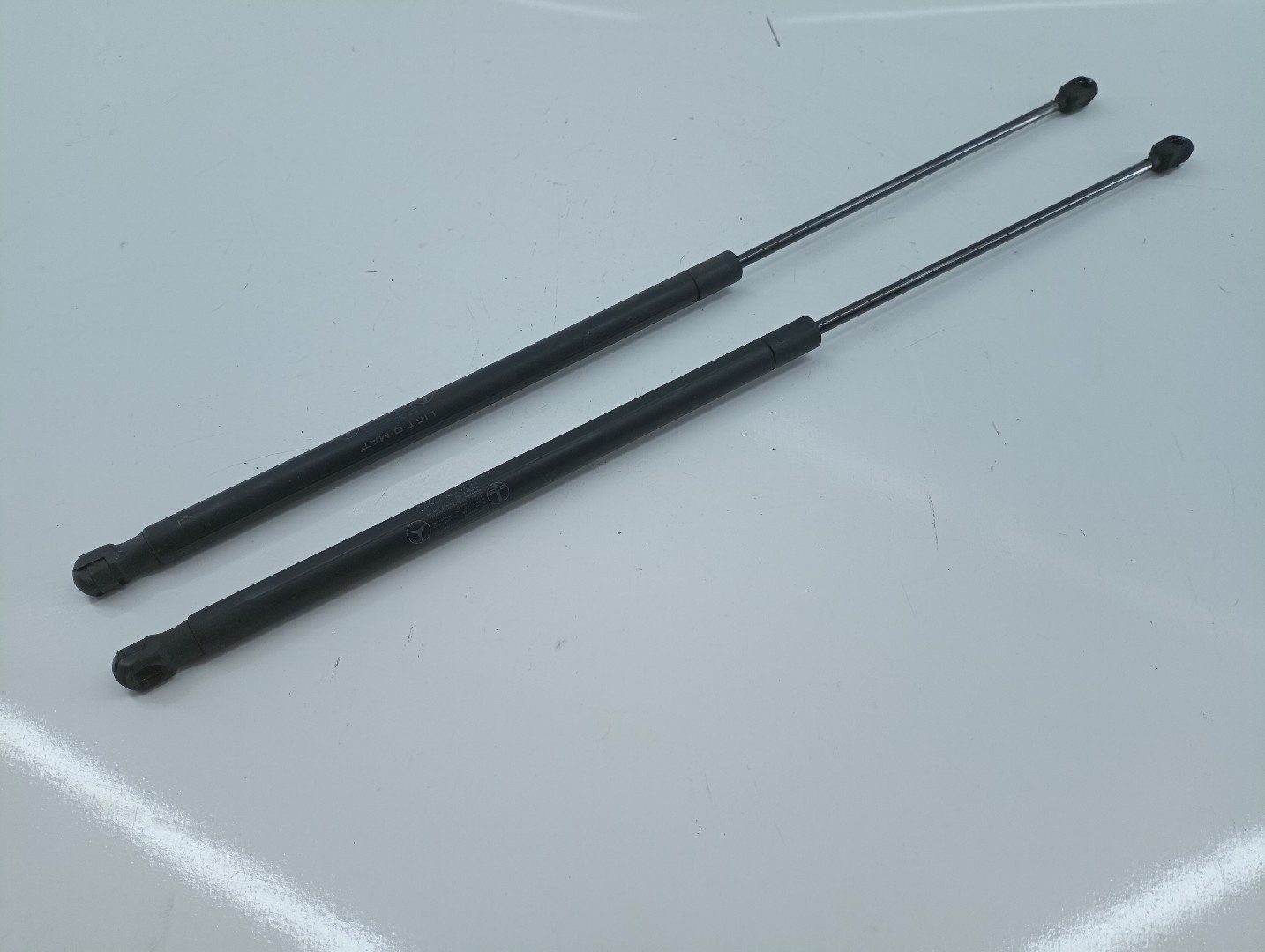 Amortecedor de porta da mala MERCEDES-BENZ E-CLASS T-Model (S211) | 03 - 09 Imagem-1