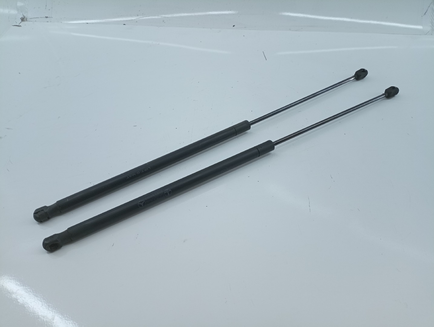 Amortecedor de porta da mala MERCEDES-BENZ E-CLASS T-Model (S211) | 03 - 09 Imagem-4