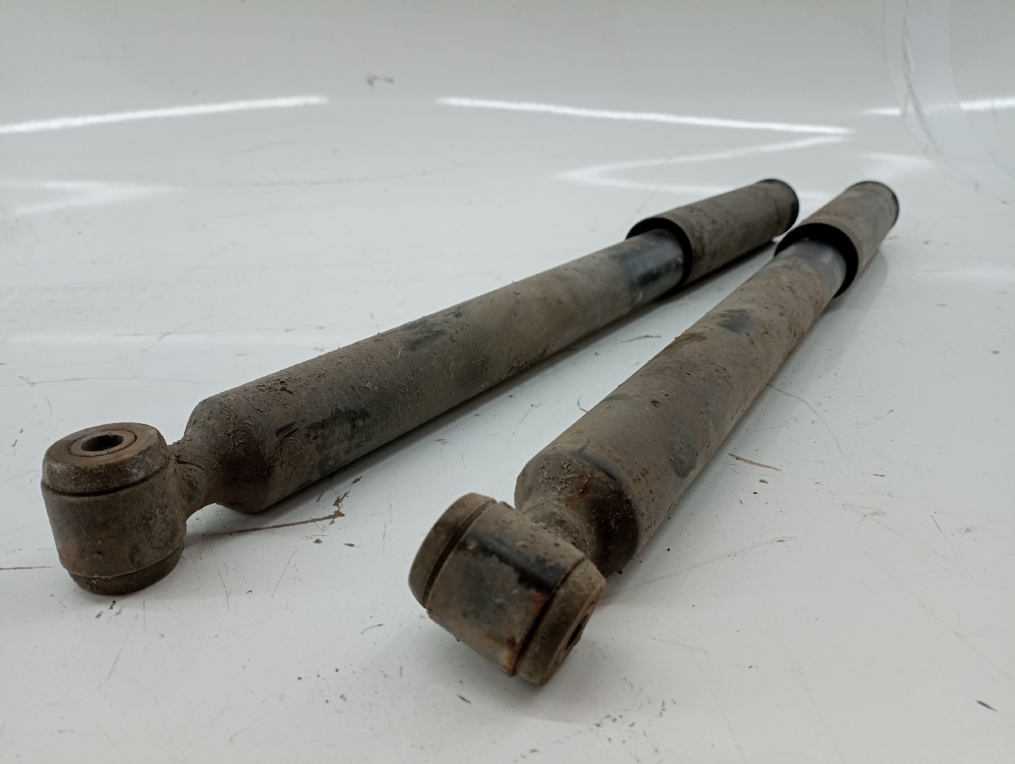 Amortecedores traseiros MERCEDES-BENZ C-CLASS T-Model (S203) | 01 - 07 Imagem-2