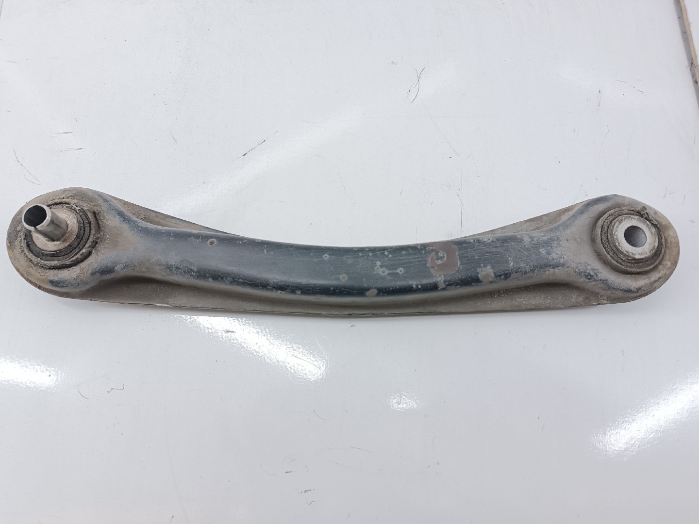 Braço de Suspensão traseiro direito MERCEDES-BENZ 190 (W201) | 82 - 93