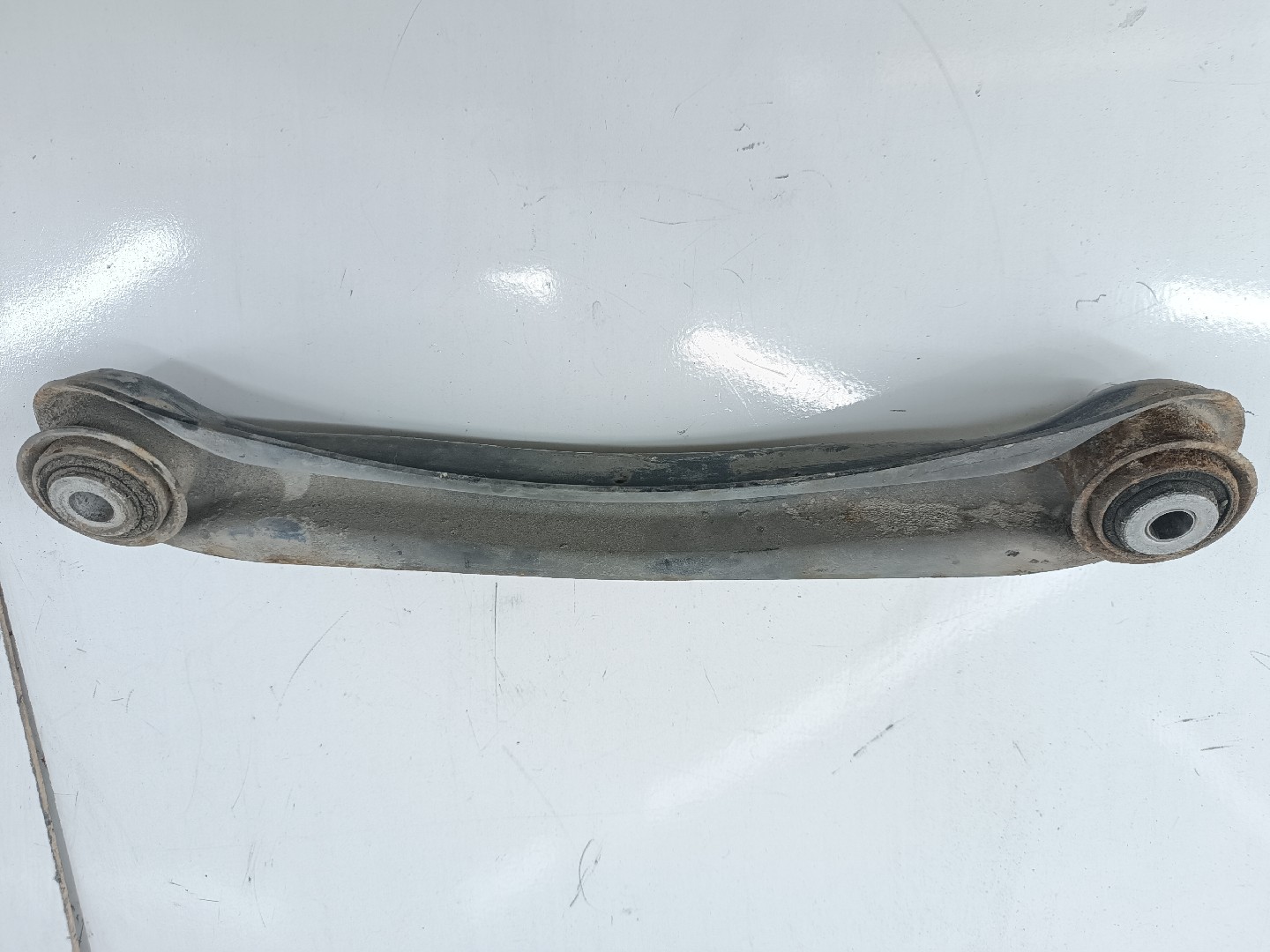 Braço de Suspensão traseiro direito MERCEDES-BENZ 190 (W201) | 82 - 93 Imagem-1
