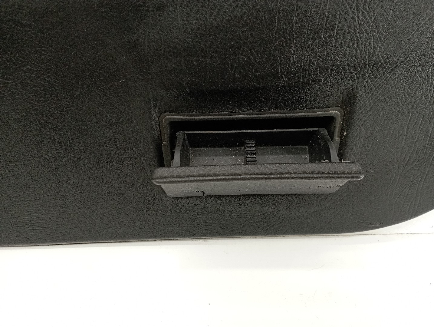 Quartela de porta trás esquerda FIAT TEMPRA SW (159_) | 90 - 97 Imagem-1