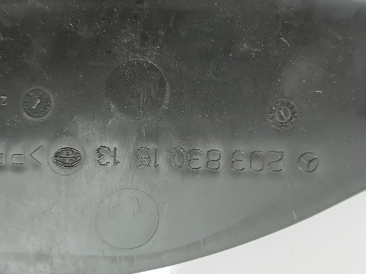 Tampa MERCEDES-BENZ C-CLASS (W203) | 00 - 07 Imagem-1