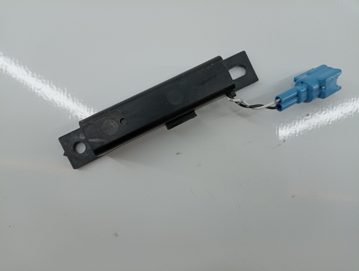 Sensor de Impacto NISSAN LEAF (ZE0) | 10 - 