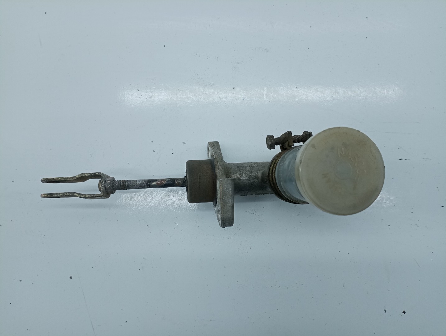 Bomba de embraiagem NISSAN PATROL III/2 Hardtop (K260) | 84 - 98 Imagem-1