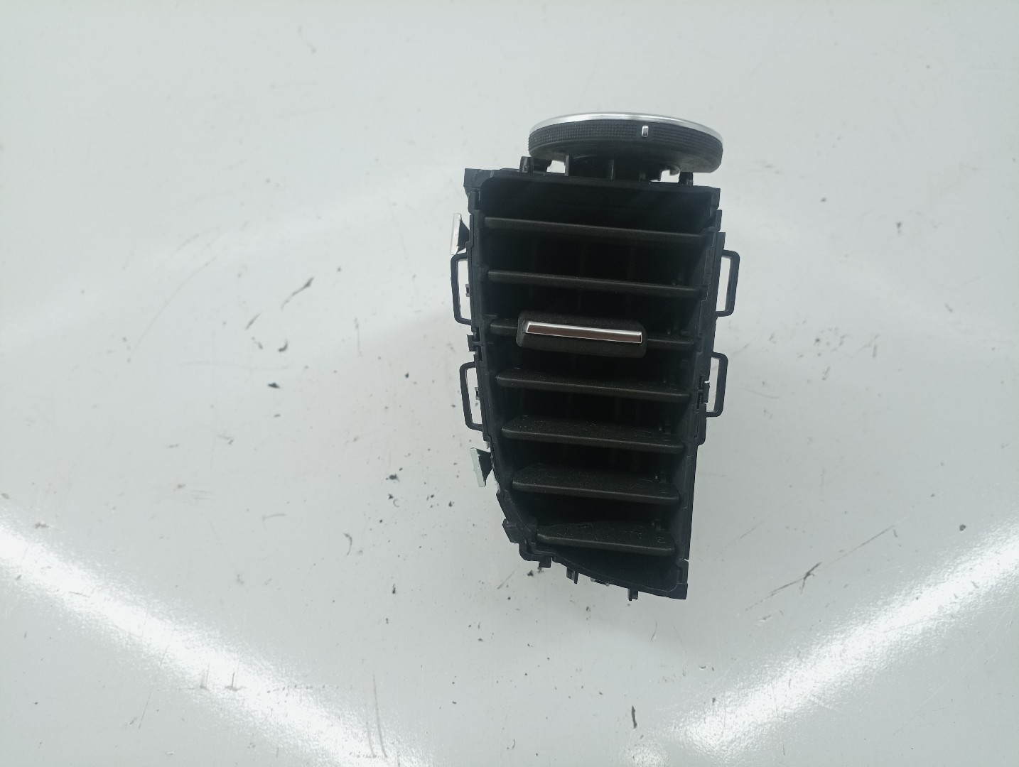 Difusor de ar central RENAULT MEGANE IV três volumes | 16 -  Imagem-0