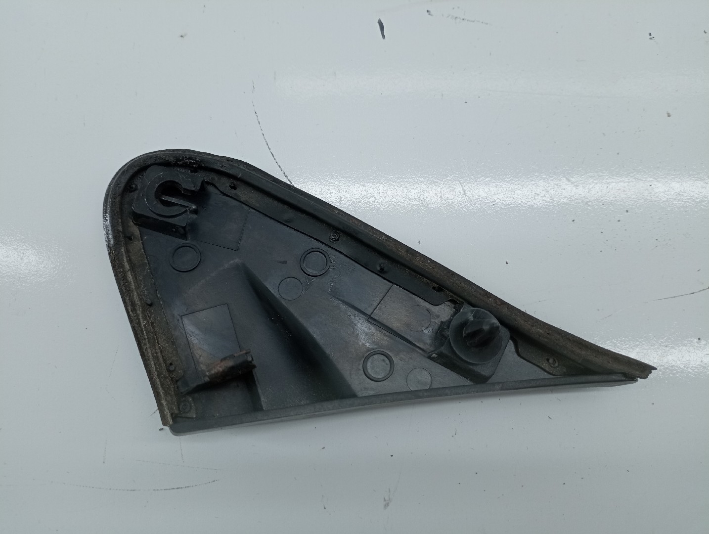 Acabamento externo do retrovisor direito MITSUBISHI SPACE STAR Veículo multiuso (DG_A) | 98 - 04 Imagem-1