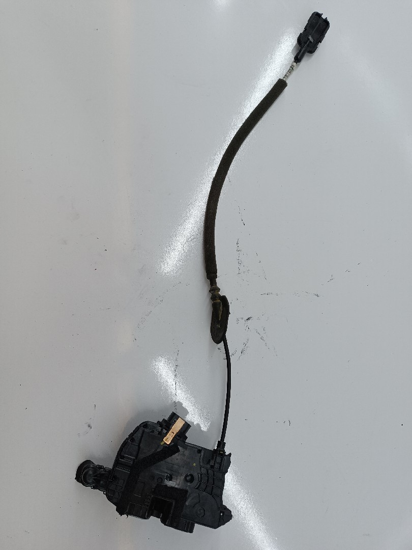 Fecho da Porta Frente Esquerdo RENAULT CAPTUR I (J5_, H5_) | 13 - 