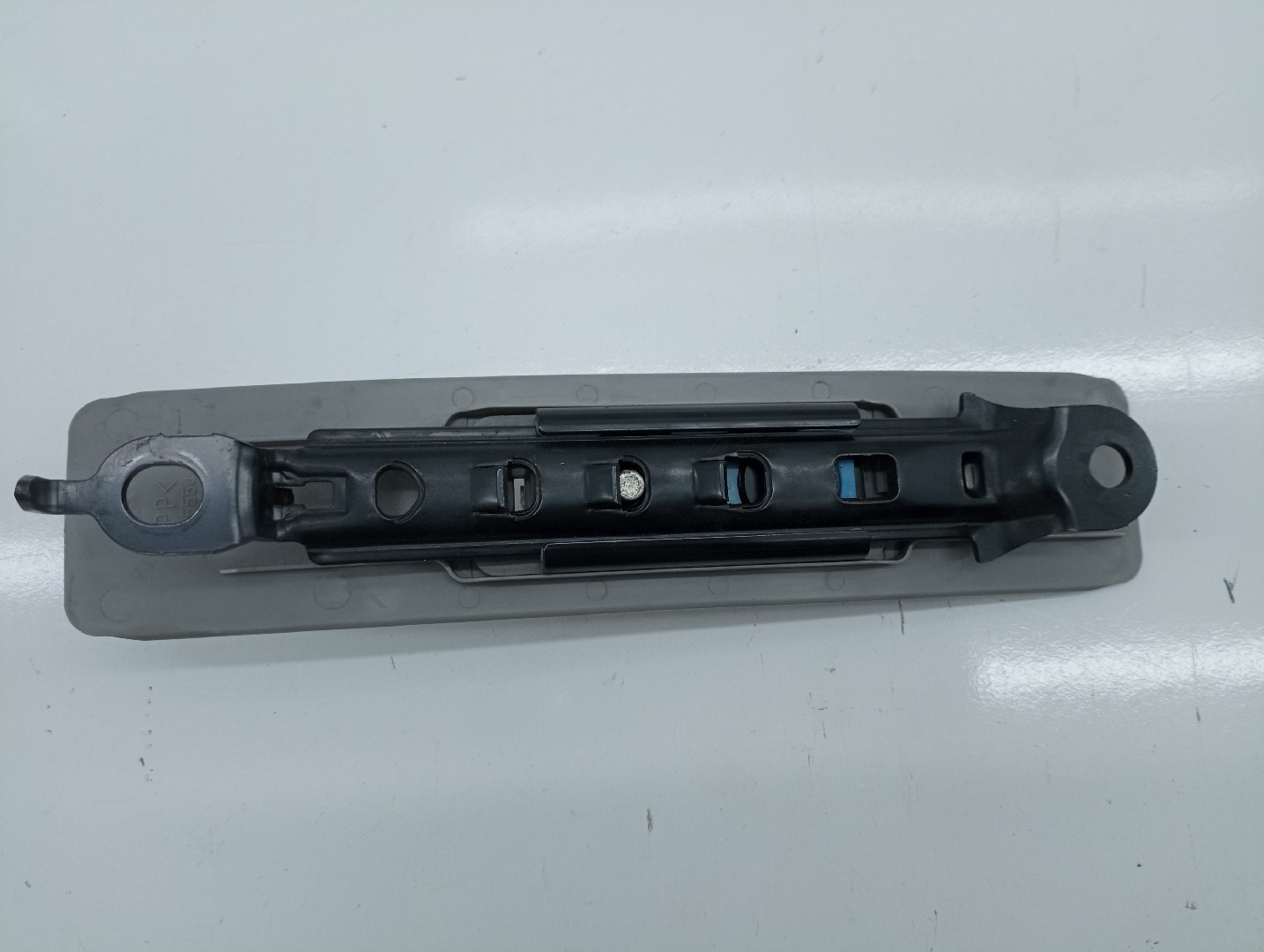 Regulador de altura de cinto TOYOTA YARIS (_P9_) | 05 - 14