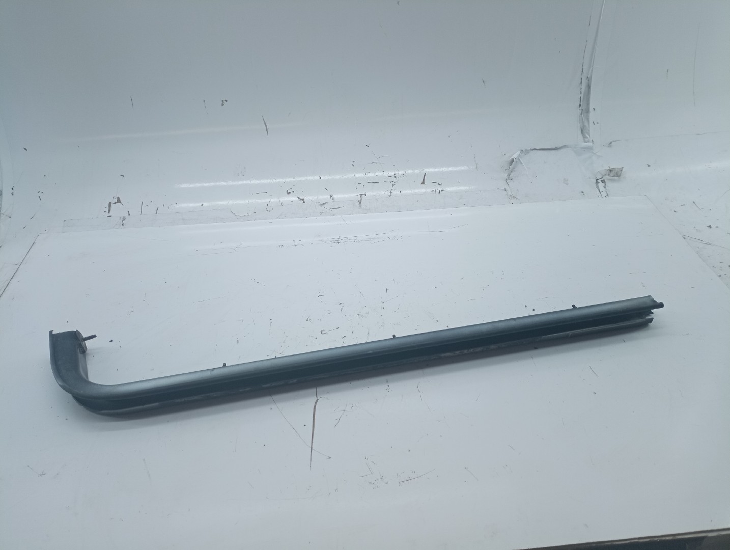 Guia de porta deslizante FORD TRANSIT CONNECT (P65_, P70_, P80_) | 02 -  Imagem-3