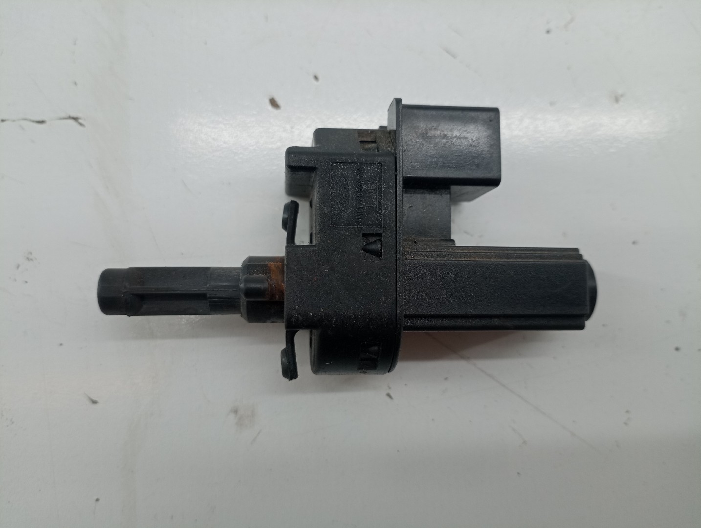 Botão de luz de travão FORD TRANSIT CONNECT (P65_, P70_, P80_) | 02 - 