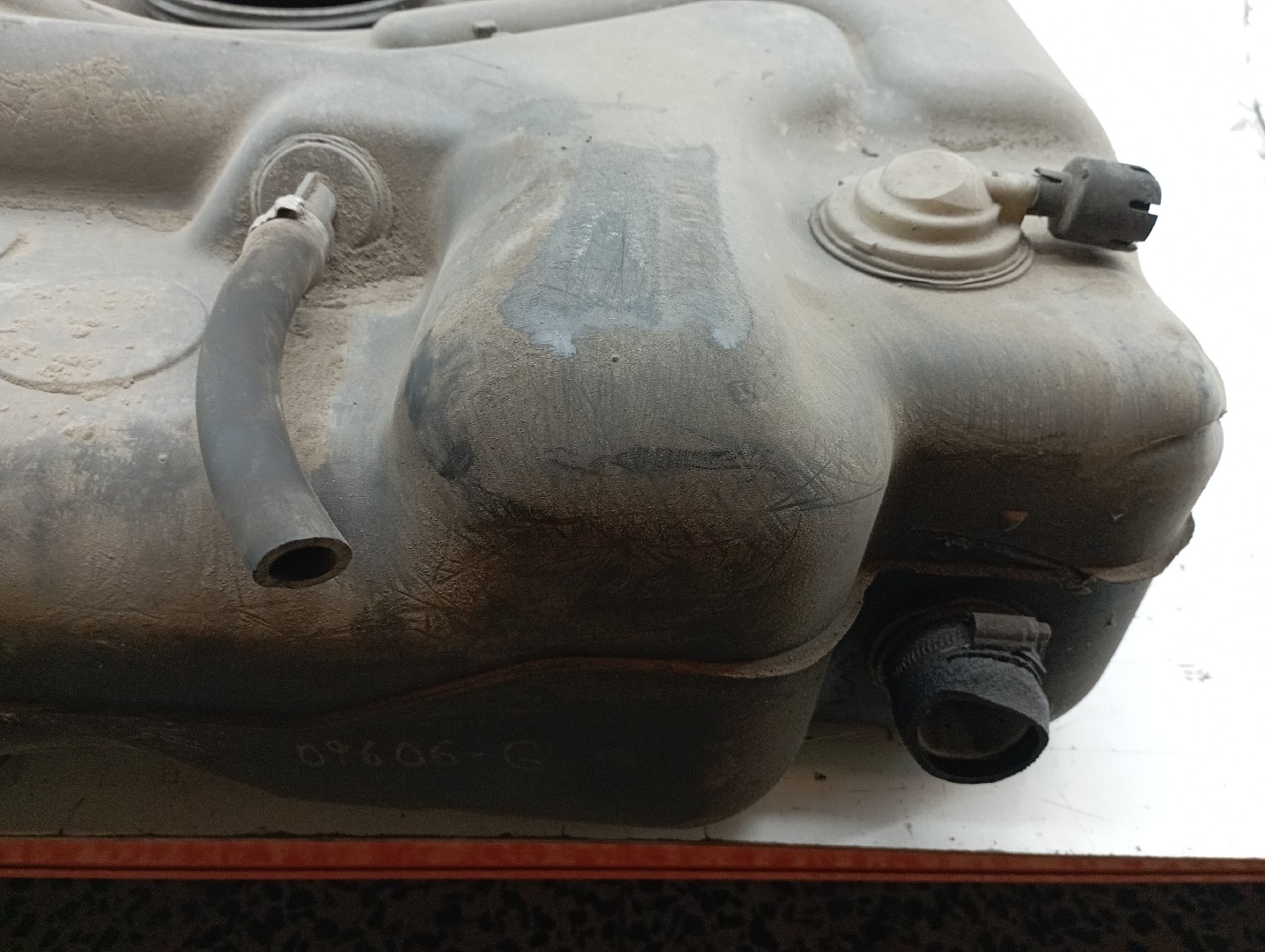 Depósito de Combustível FORD TRANSIT CONNECT (P65_, P70_, P80_) | 02 -  Imagem-2