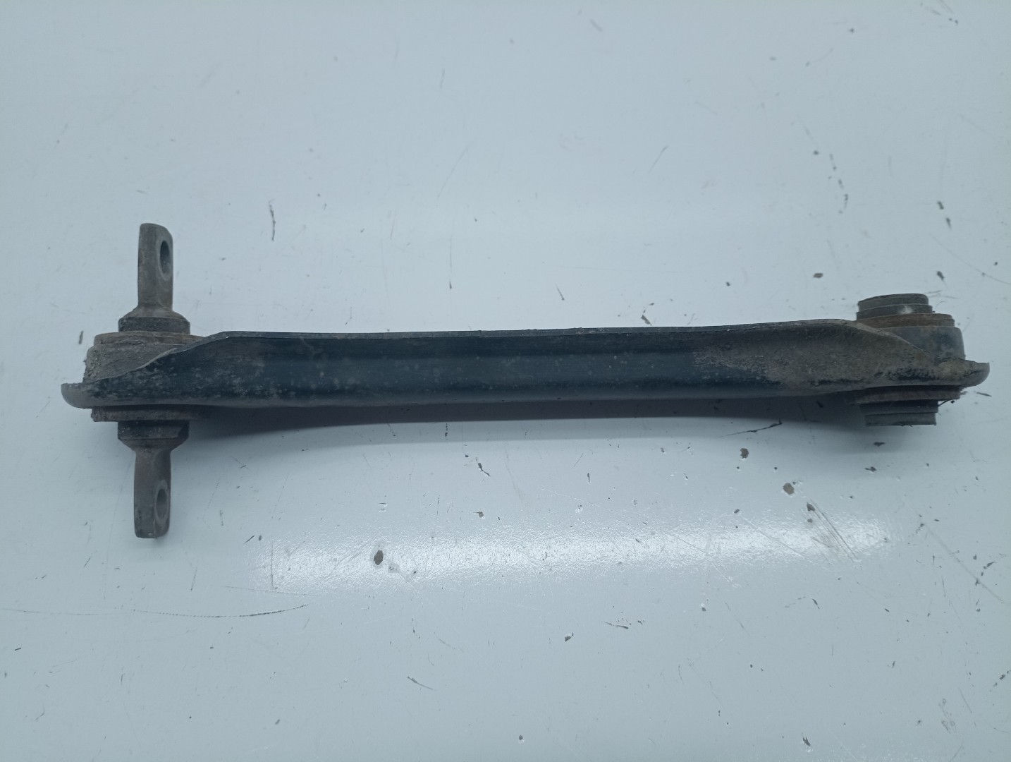 Braço de Suspensão traseiro direito MITSUBISHI SPACE STAR Veículo multiuso (DG_A) | 98 - 04