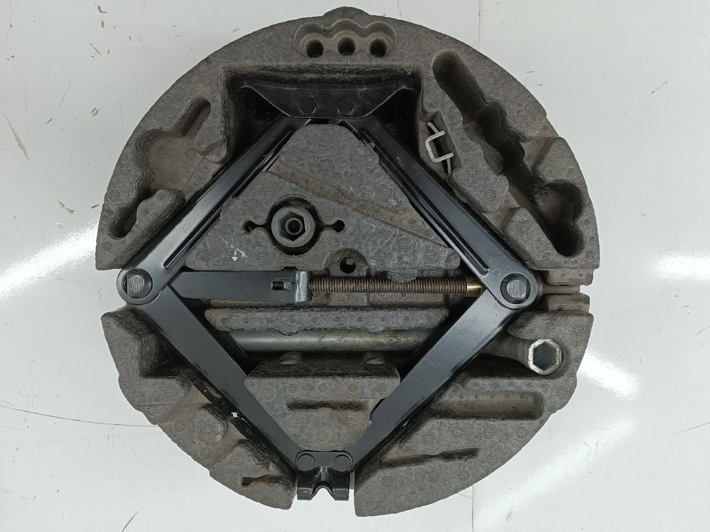 Kit pneu suplente OPEL ASTRA H Combi (A04) | 04 - 14 Imagem-2