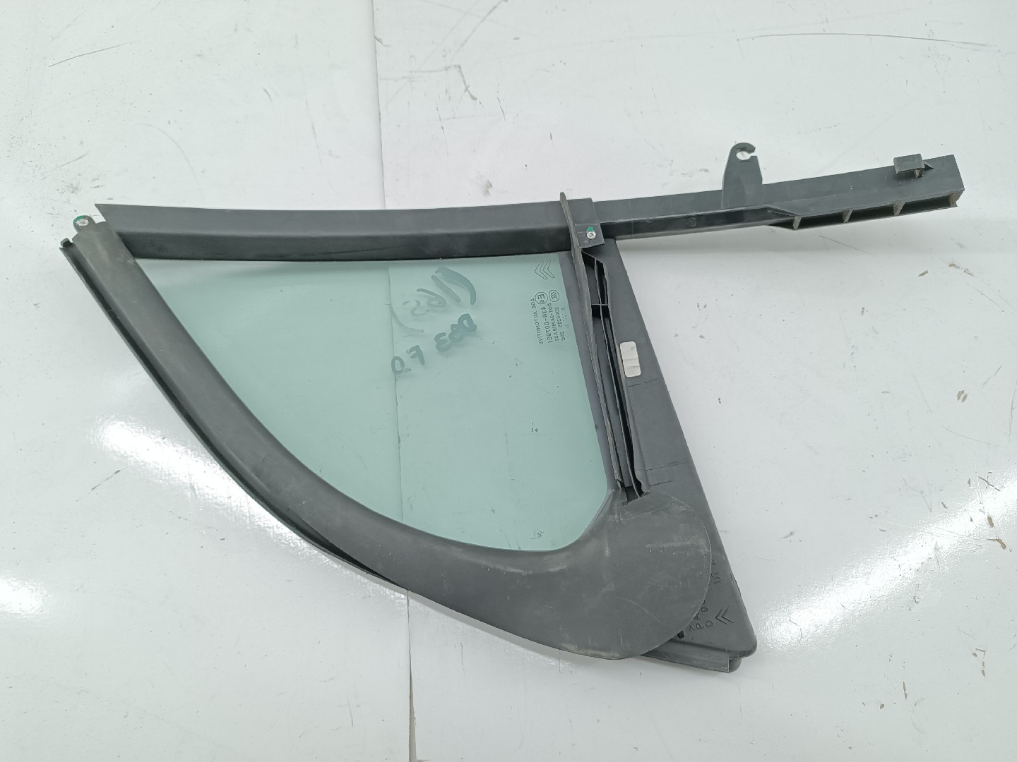 Vidro Triangular Frente Esquerdo CITROEN DS3 | 09 - 16