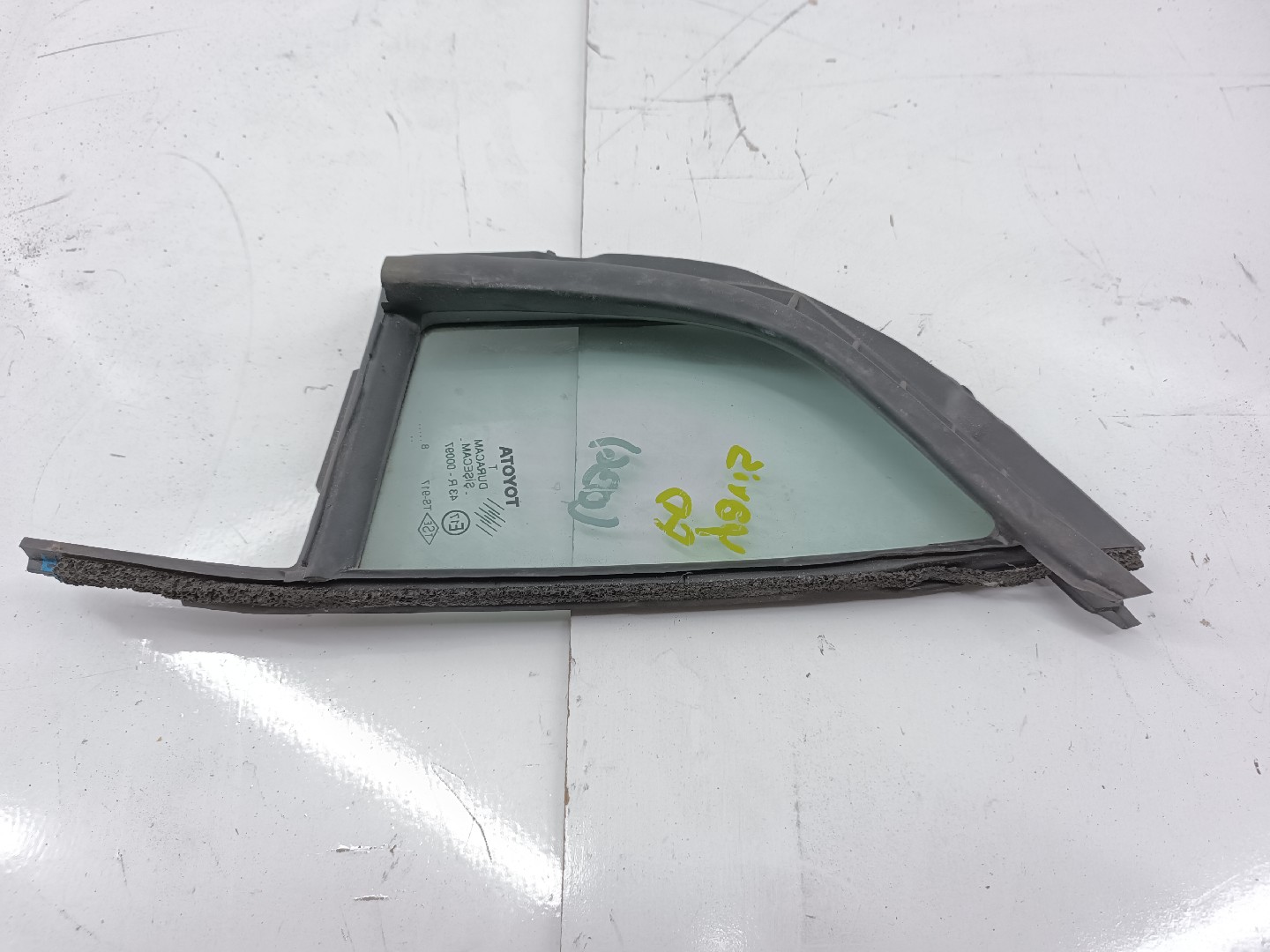 Vidro Triangular Frente Direito TOYOTA YARIS (_P9_) | 05 - 14