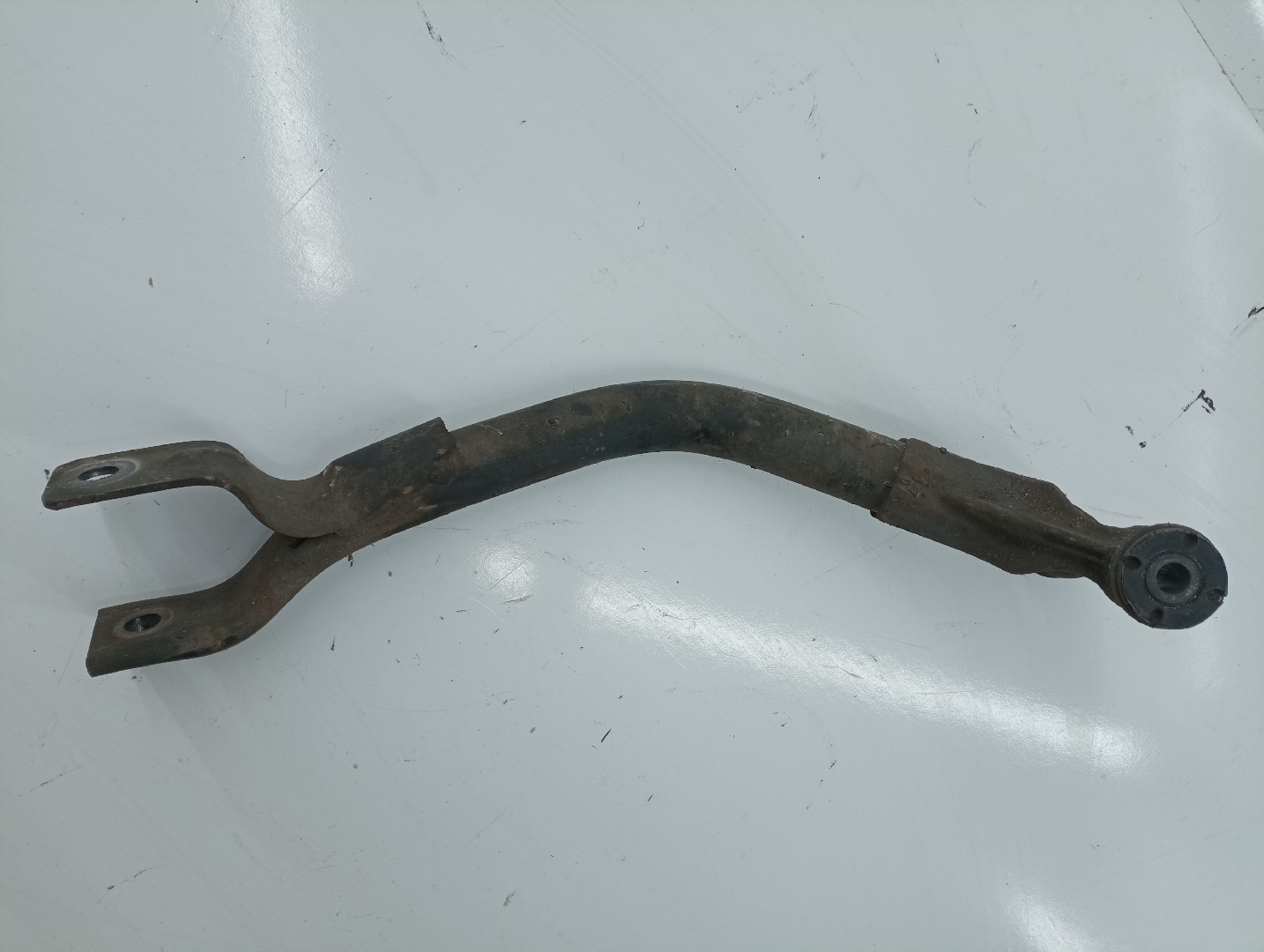 Braço de suspensão traseiro esquerdo PEUGEOT 406 Break (8E/F) | 96 - 04 Imagem-2