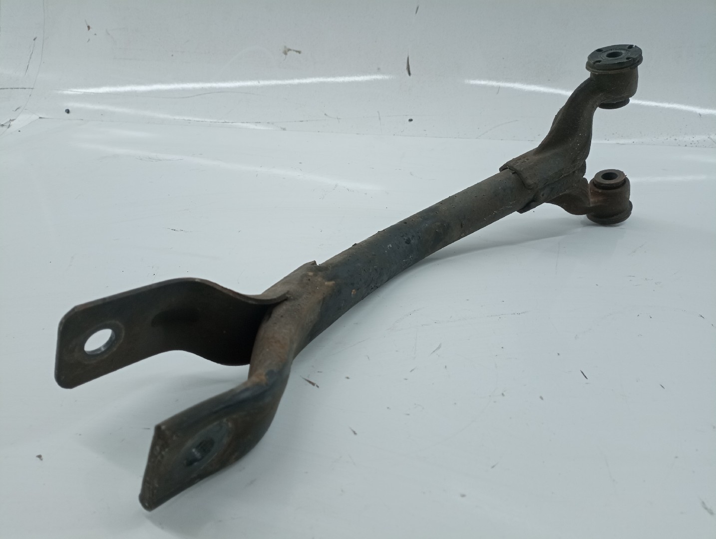 Braço de suspensão traseiro esquerdo PEUGEOT 406 Break (8E/F) | 96 - 04 Imagem-1